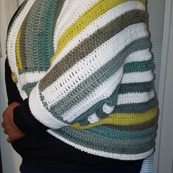 Crochet blanket sweater - Picture 1 of 10